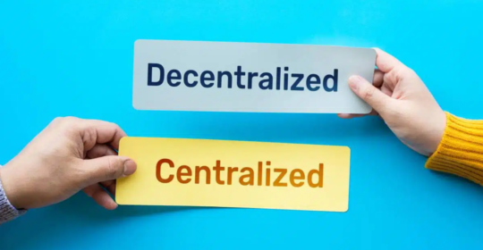 Mentenanță centralizată versus mentenanță descentralizată